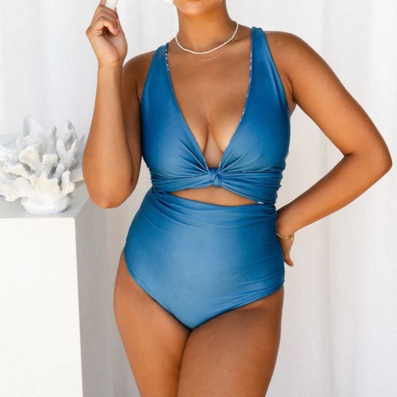 Baiia Reversible Bikini - Picture 5 of 7